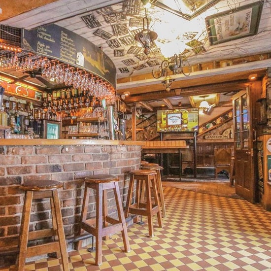pub1-min pub1-min
