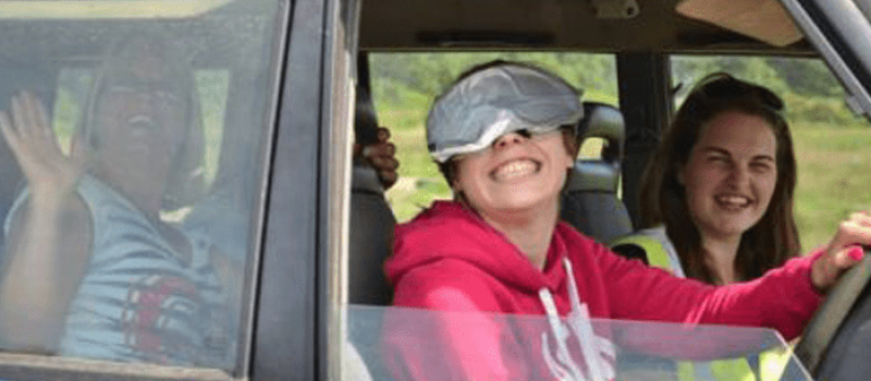 BlinddrivingHen_Visitcarlingford-min
